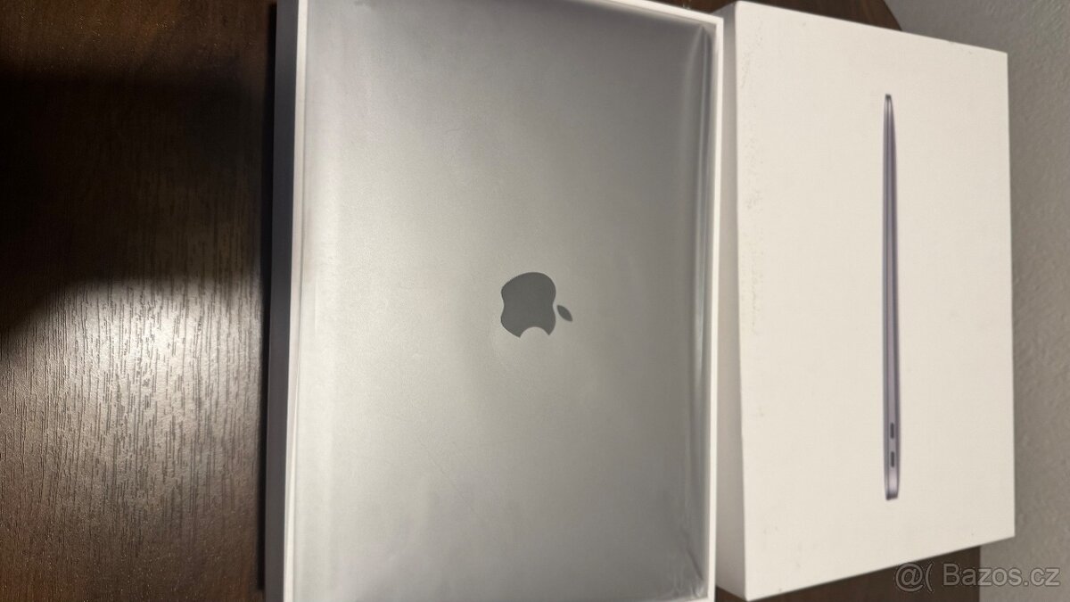 Apple MacBook Air M1 13" 8GB RAM 256GB SSD disc - 7