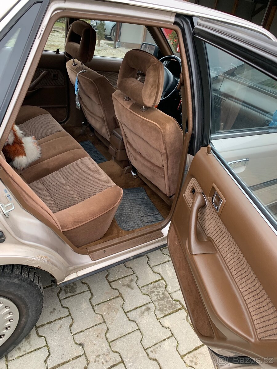 Toyota Camry 2.0TD - 7