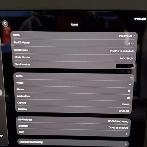 Apple iPad Pro 7 - 7