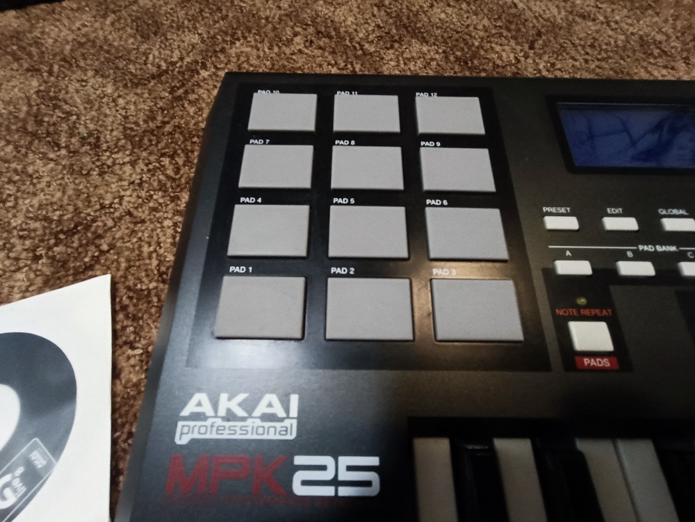 Jako nová Akai MPK25 Professional MIDI klávesnice - 7