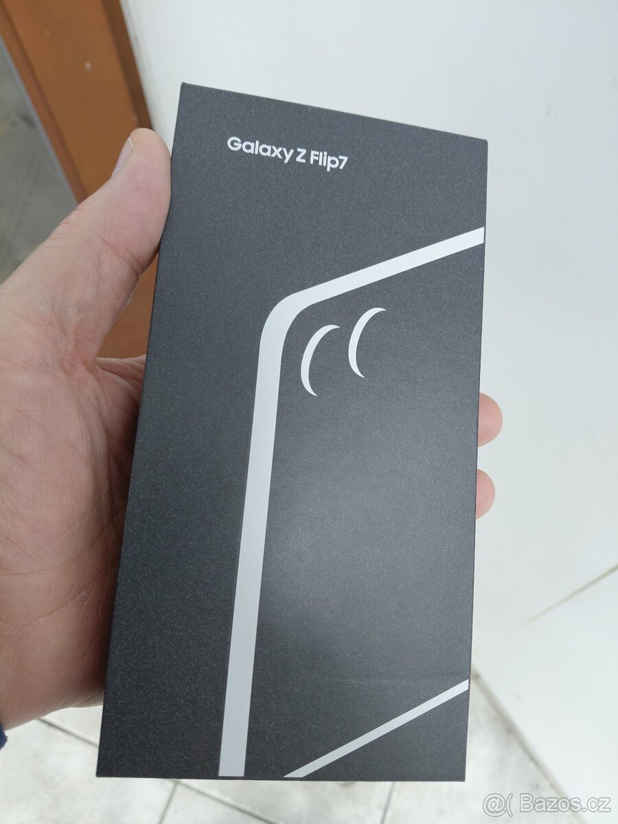 Samsung Galaxy Z Flip 7 5G - 7