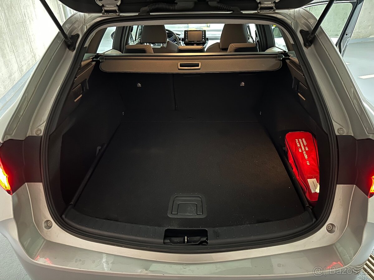 Toyota Corolla k zapůjčení - 7