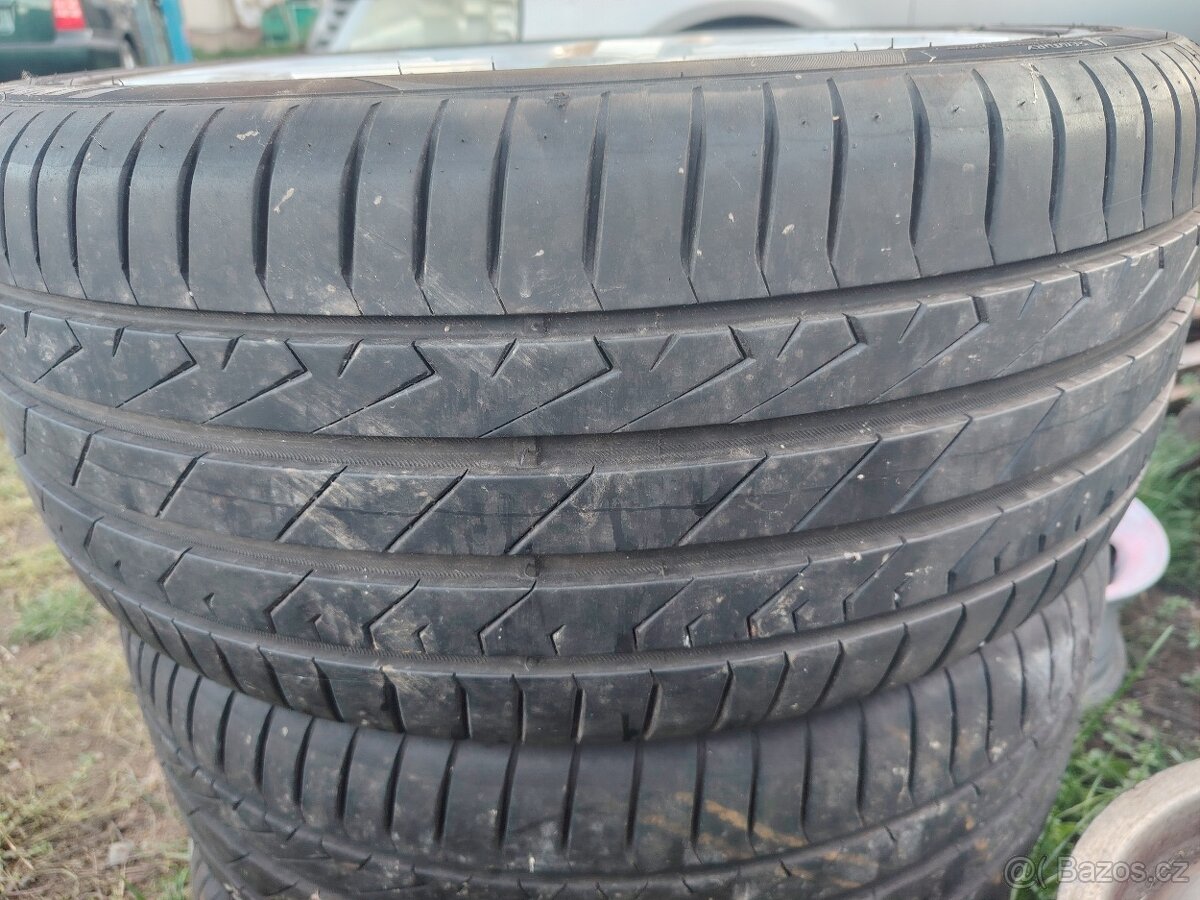 ALU kola Ford 18 - 7