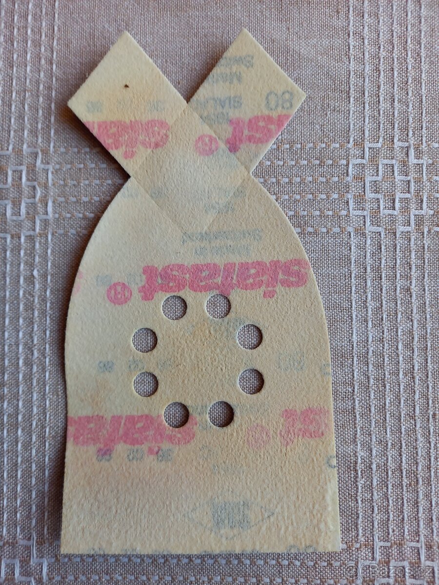 Brusné papíry k vibrační brusce Black & Decker - 7