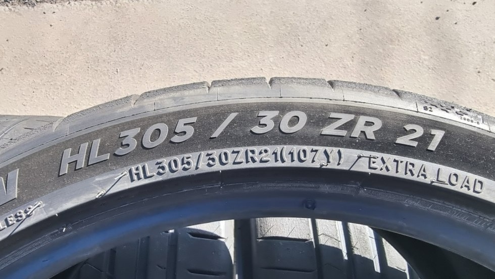 Letní pneu 305/30/21 Michelin - 7