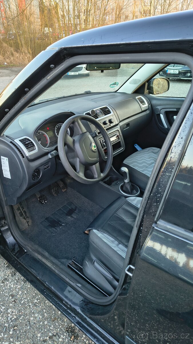 Škoda Fabia II černá 2009 - 7