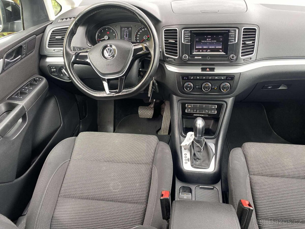 Volkswagen Sharan DSG 05/2018 7 míst - 7