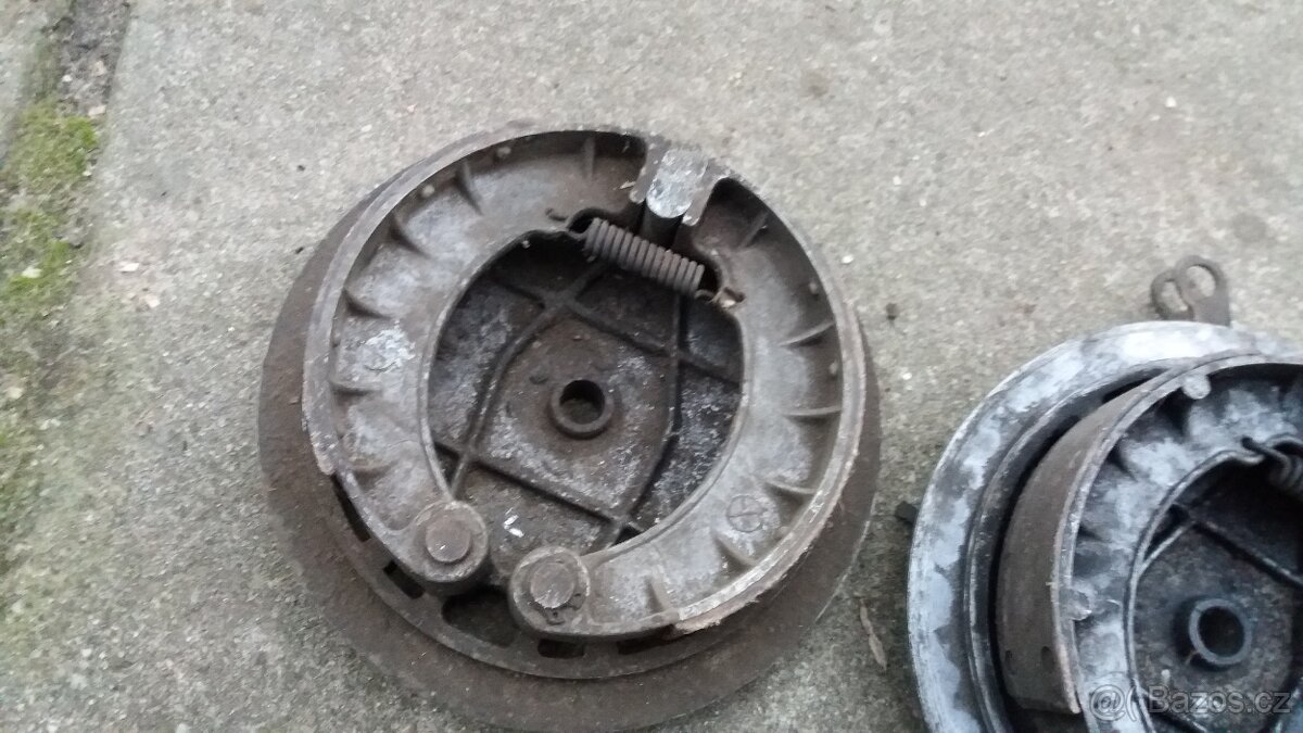 Brzdový štít, brzdové čelisti - 7