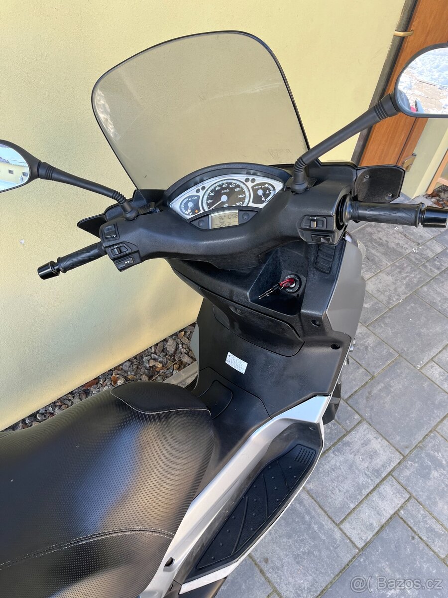 Yamaha X-MAX 125 - 7