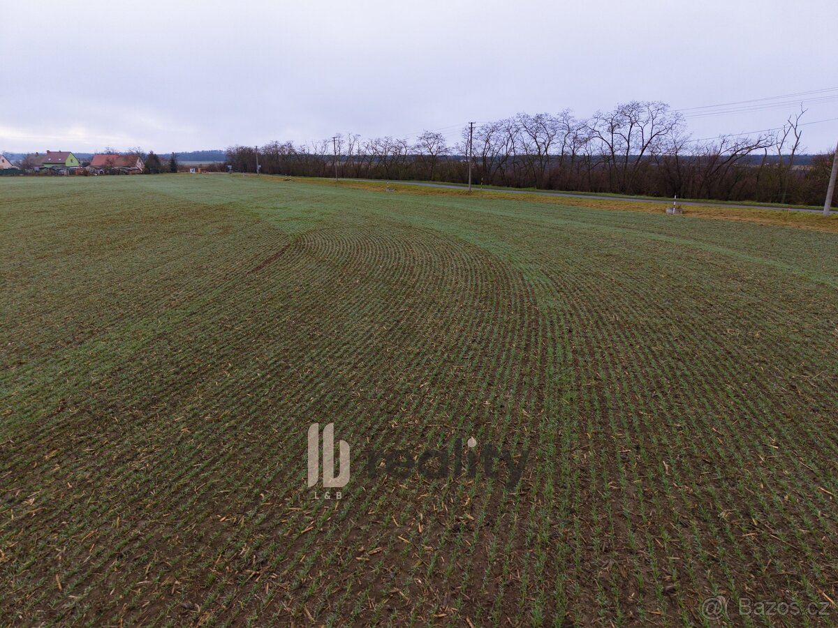 Prodej stavebního pozemku 744 m², Pohořelice, ev.č. 00047 - 7