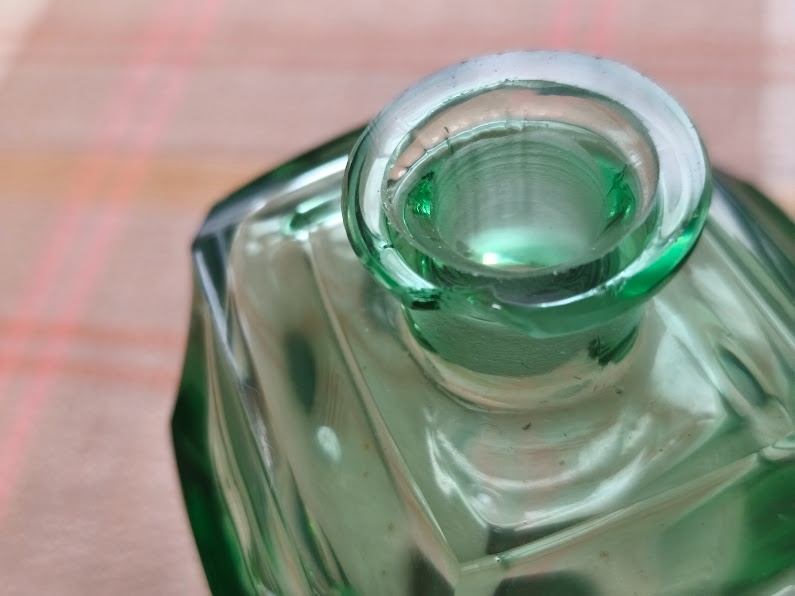 Souprava ze zeleného skla - 7