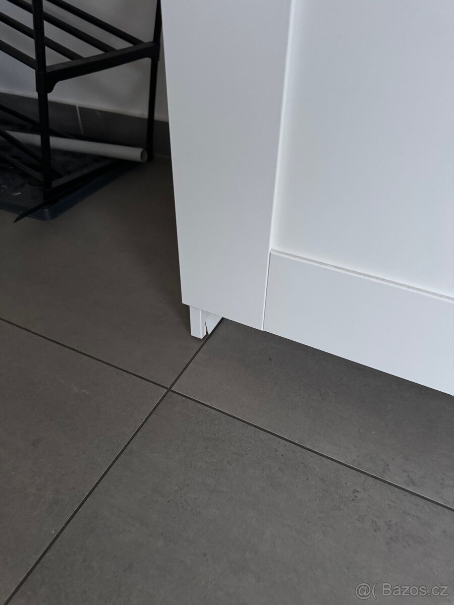 IKEA šatny skříň - 7