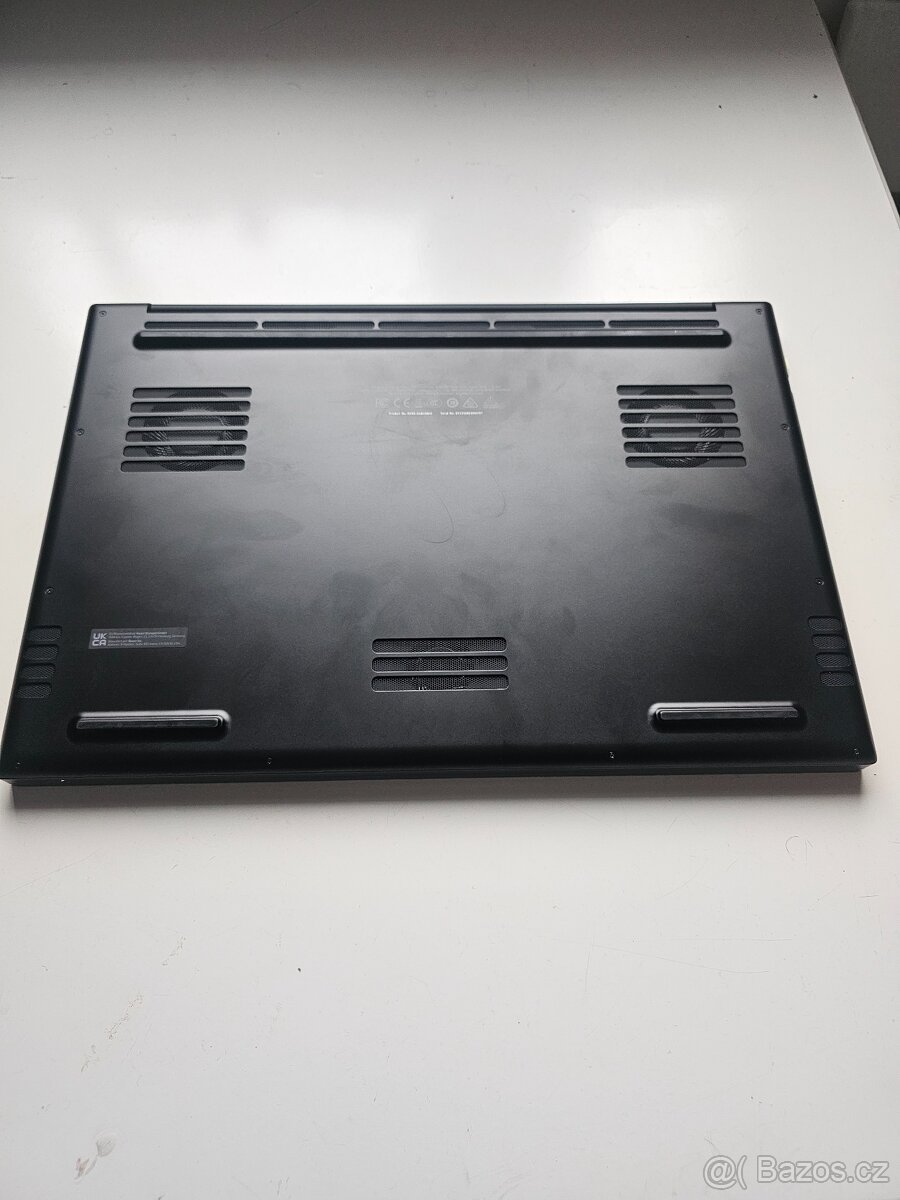 Herní notebook Razer Blade 18 - 7