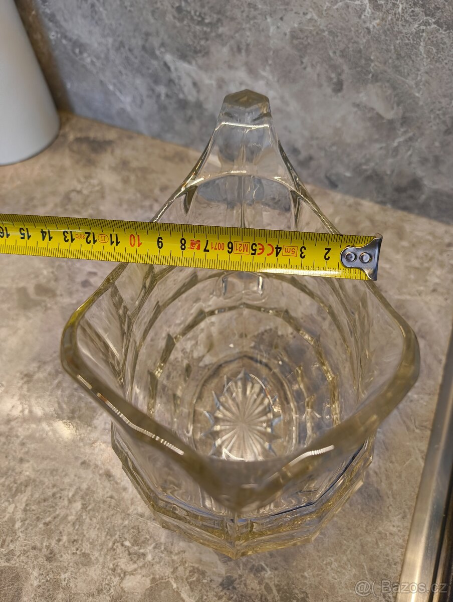 Skleněný džbán - 7