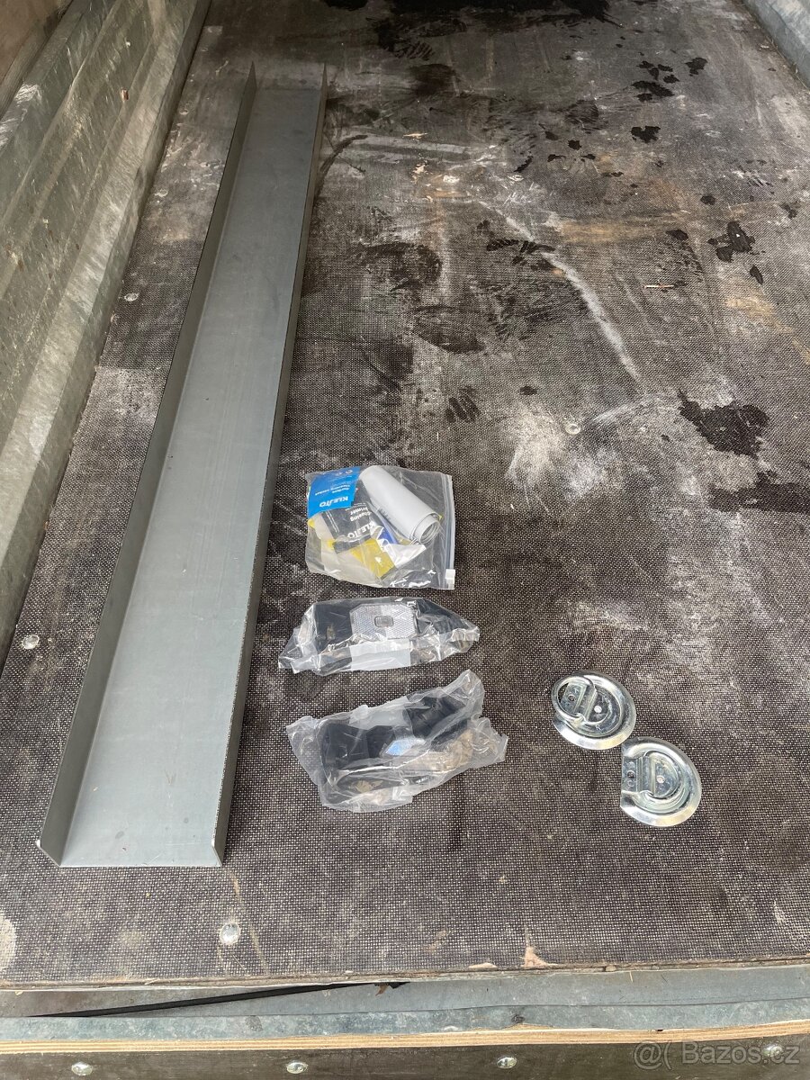 Přívěsný vozík s plachtou - 7