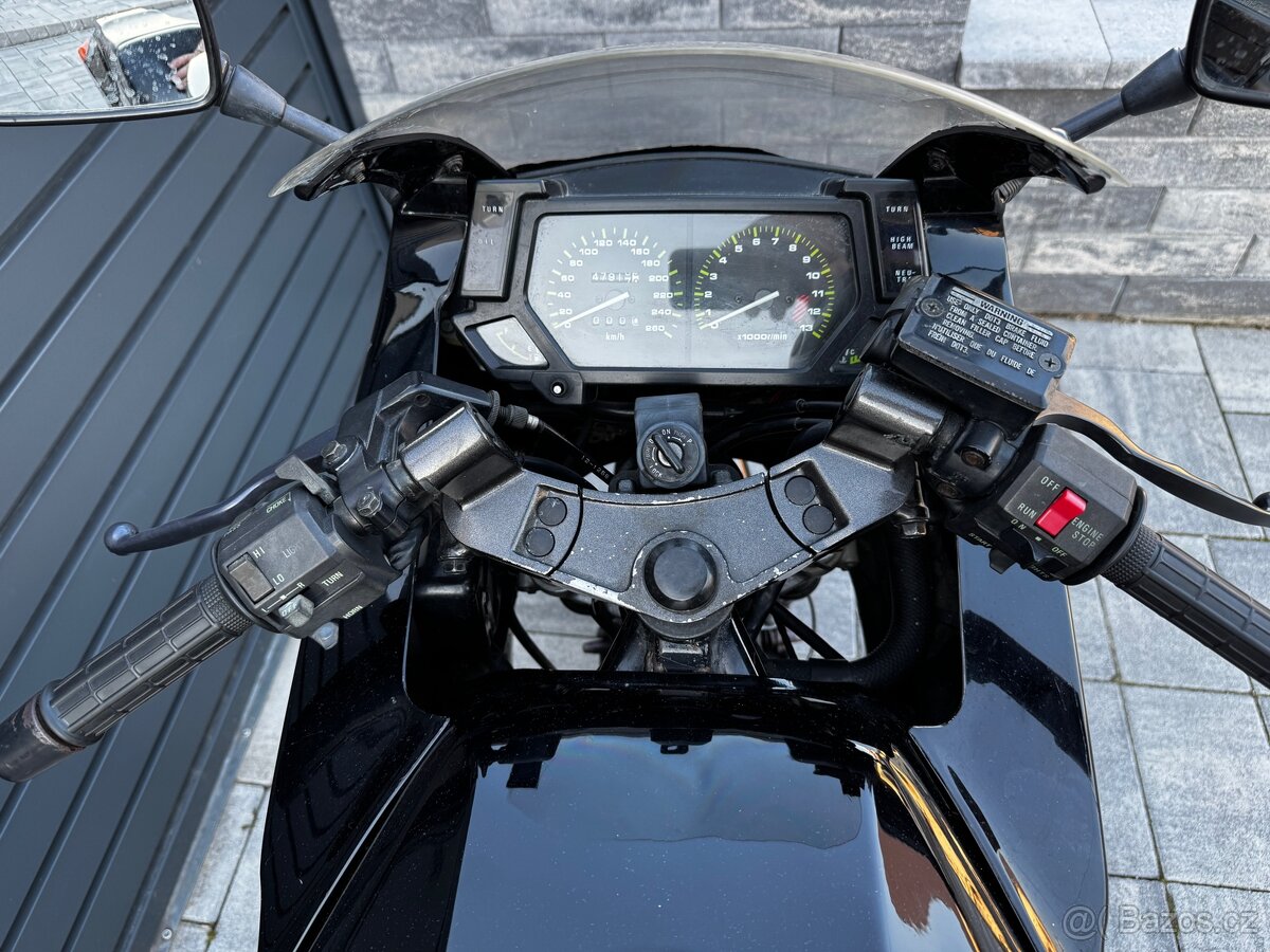 Kawasaki GPX500R - 7