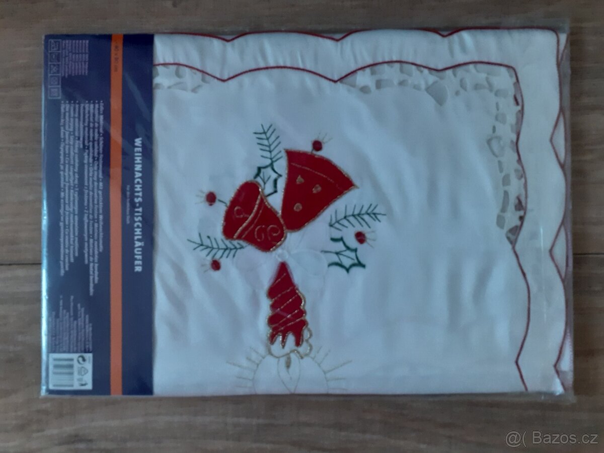 Prodám 3 látkové ubrusy s vánočními motivy - 7