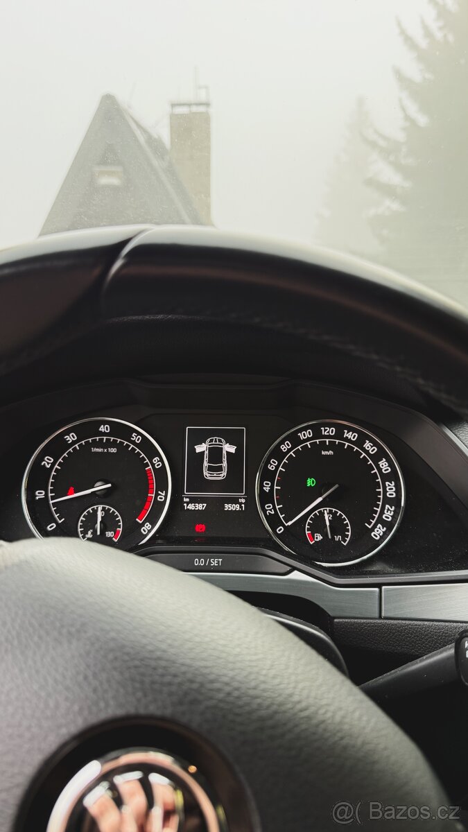 Škoda Superb 3 1.4 tsi 110 kw MAN / combi tažné v TP - 7