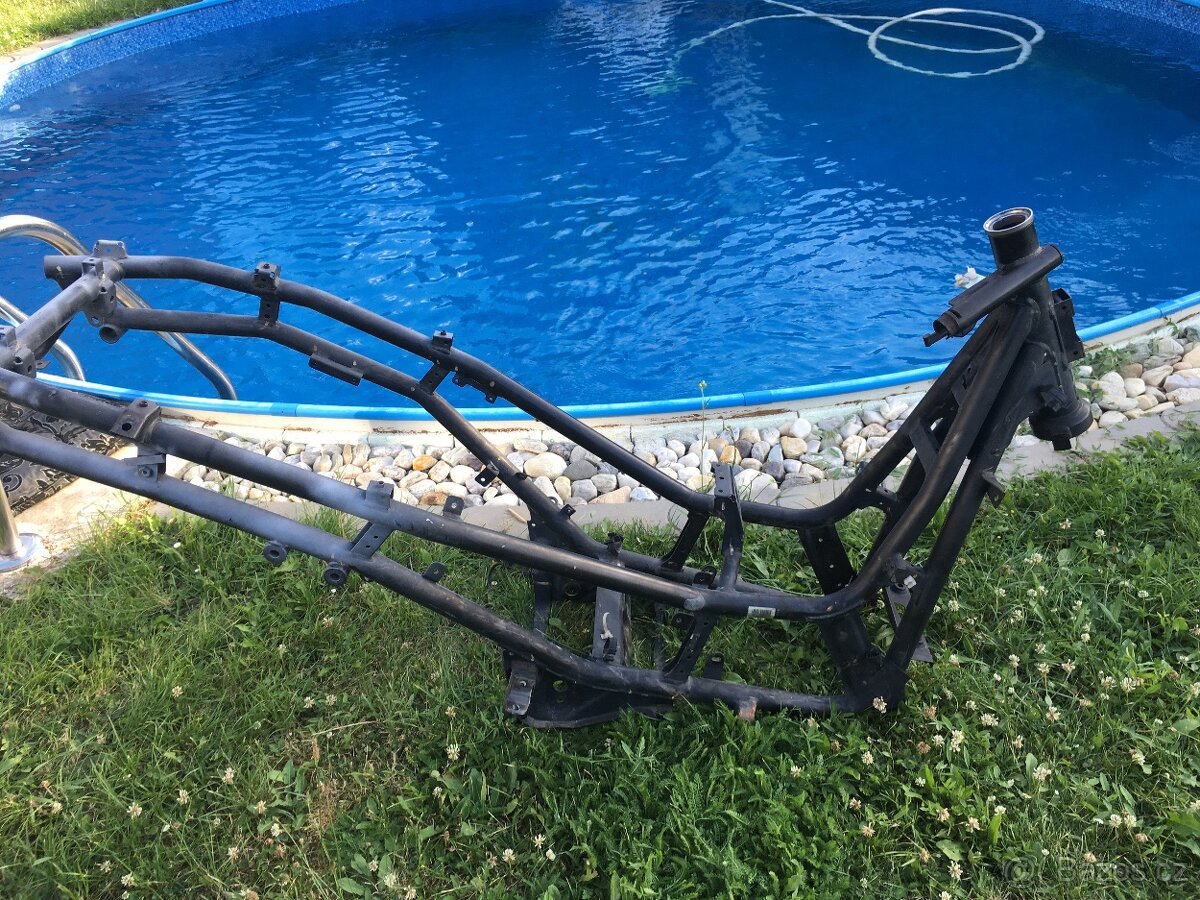 Rám na skutr Piagio X10 - 7