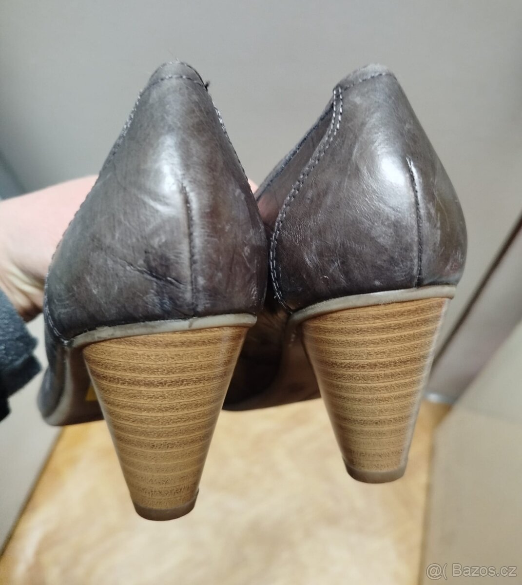 Nové šedé kožené lodičky, velikost 42 - 7