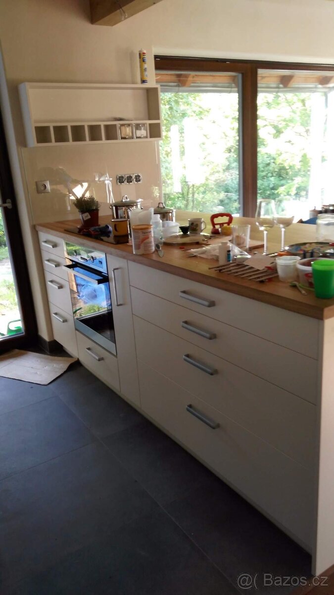 KUCHYNĚ, SKRÍNĚ,INTERIERY - 7