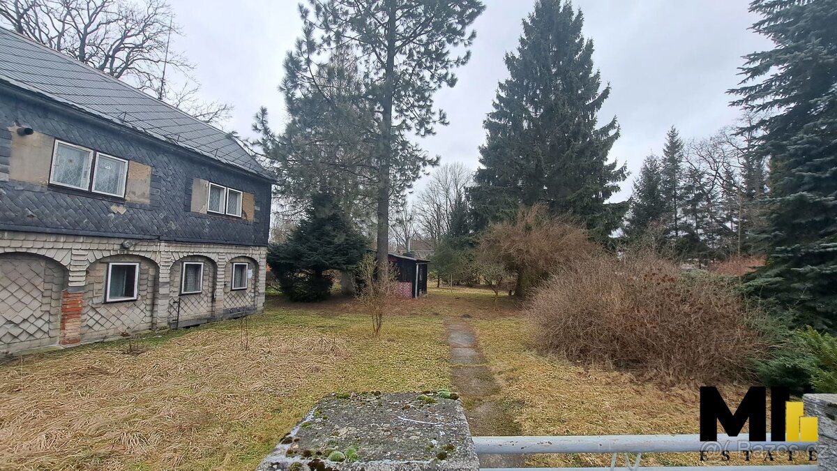 Prodej rodinného domu 435 m2 na pozemku o velikosti 1 790 m2 - 7