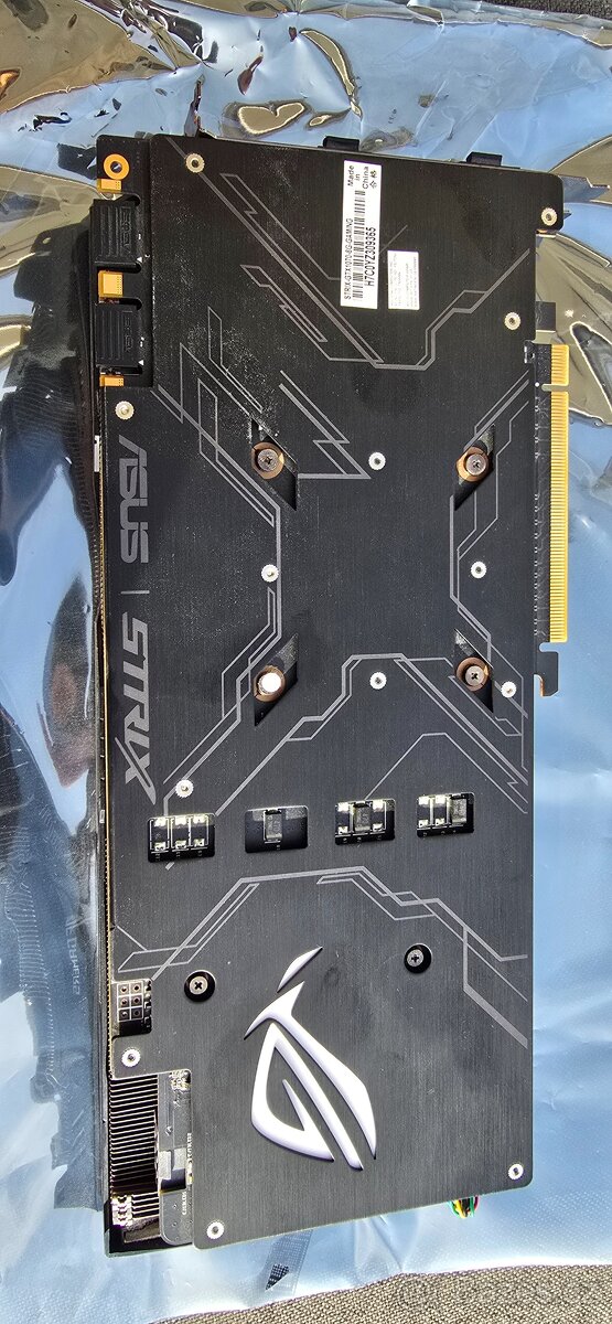 ASUS ROG Strix GeForce GTX 1070, 8G, GAMING - 7