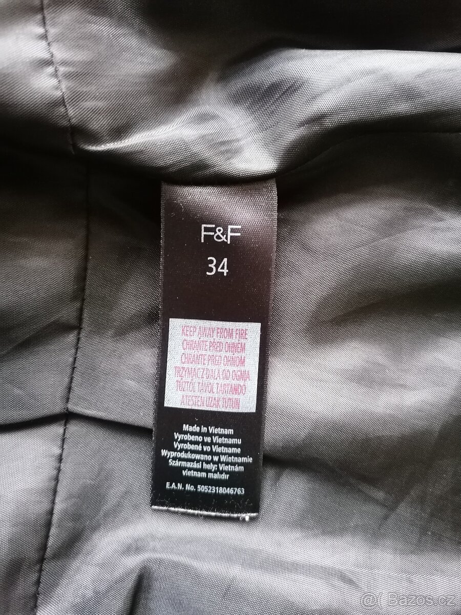 Dámský černý kabátek zn. F&F - 7