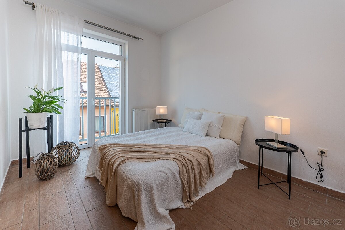 Pronájem bytu 3+1 s garážovým stáním (+2200,-/měs.) Nová ul. - 7