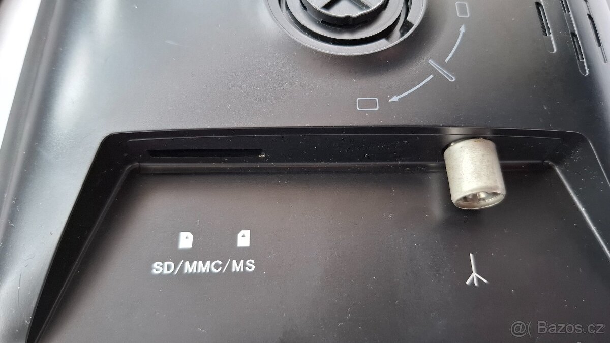 TELEVIZE EVOLYE DO AUTA MALÁ 12V, 10.1" - 7