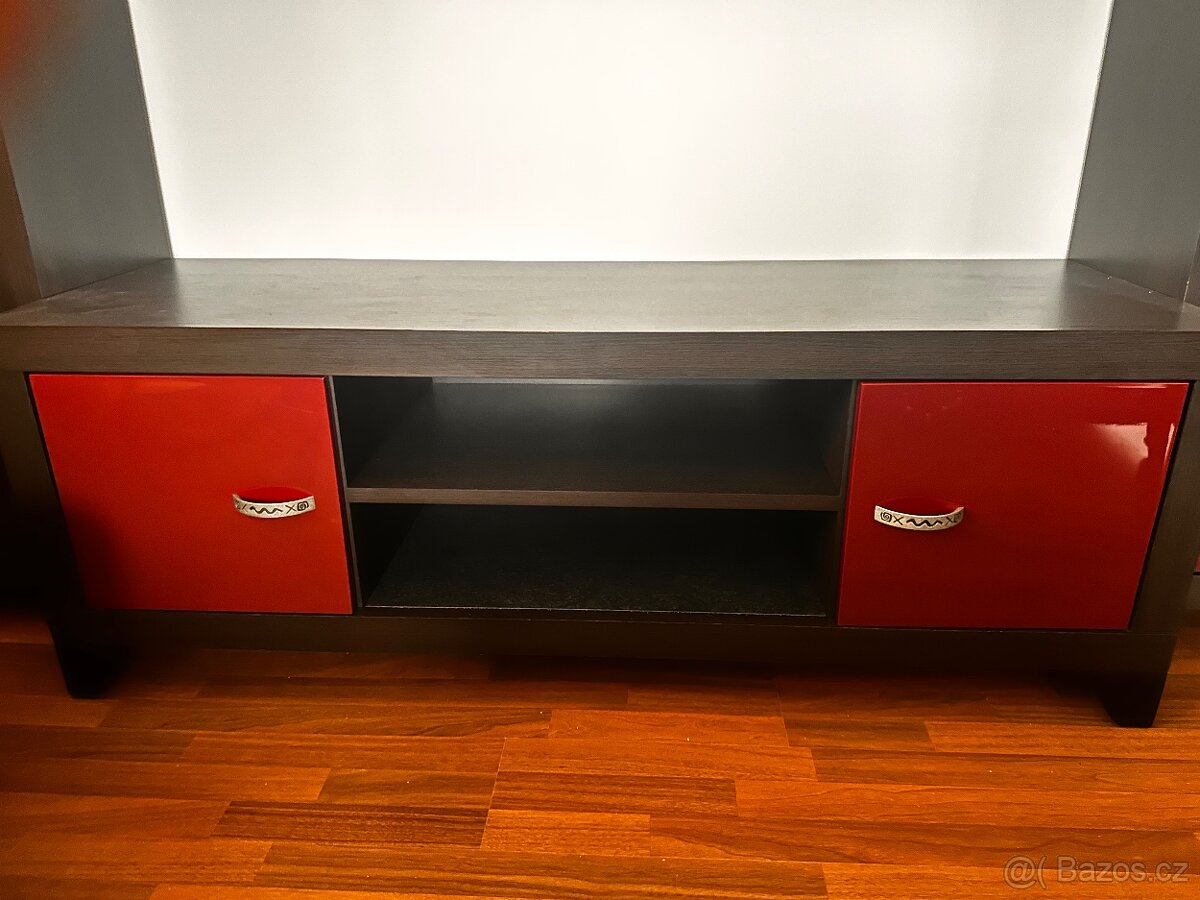 Obyvaci stena s Tv stolkem - 7