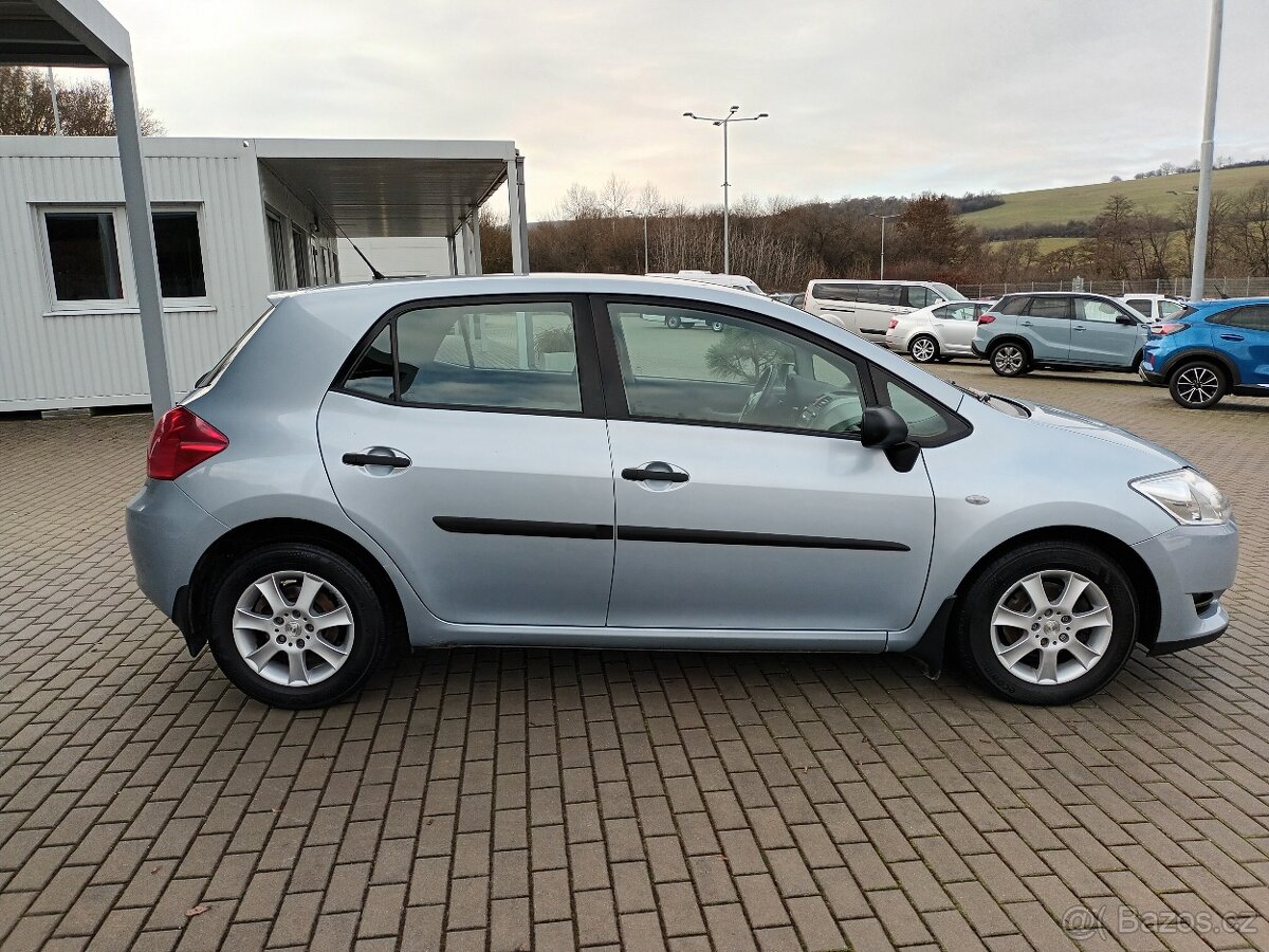 Toyota Auris 1,4 ČR,2MAJ,TAŽNÉ,SERVIS - 7