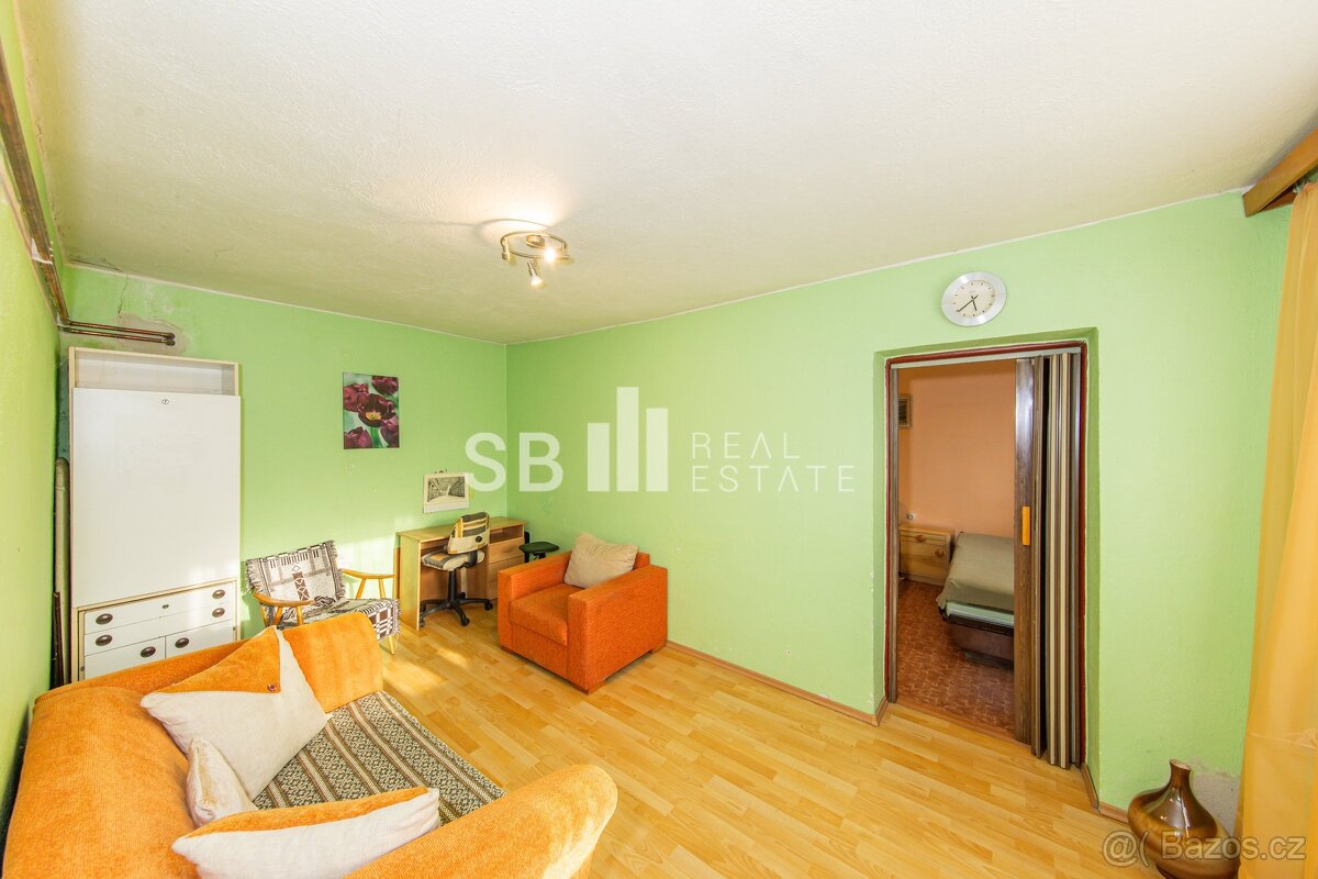 Prodej rodinného domu 3+1, 1.185 m², ul. Vejmoly, Loštice, o - 7