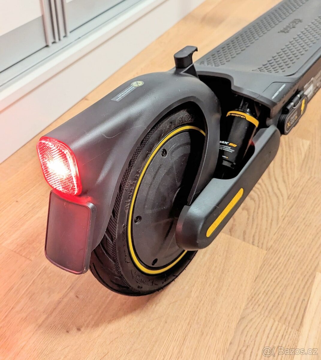 Elektrokoloběžka Segway Ninebot G2 Max, ve stavu nové - 7