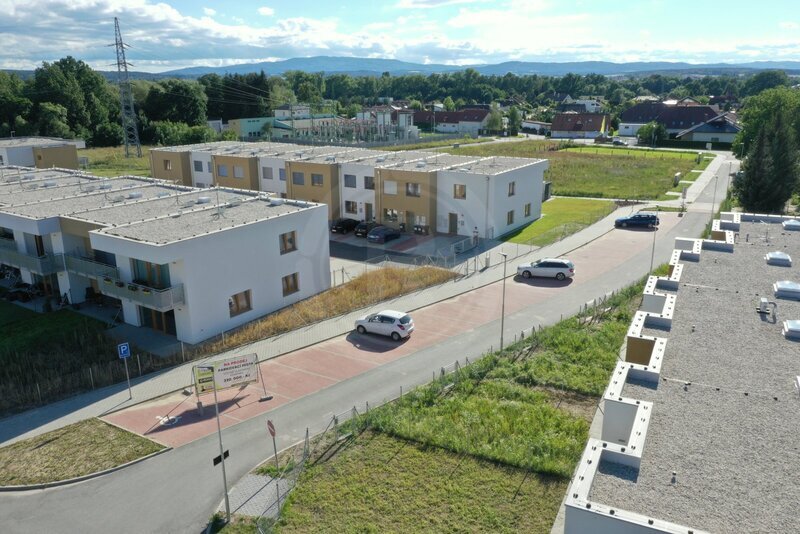 PRODEJ VENKOVNÍCH PARK. STÁNÍ, UL. BUKOVÁ, MLADÉ U ČB - 7