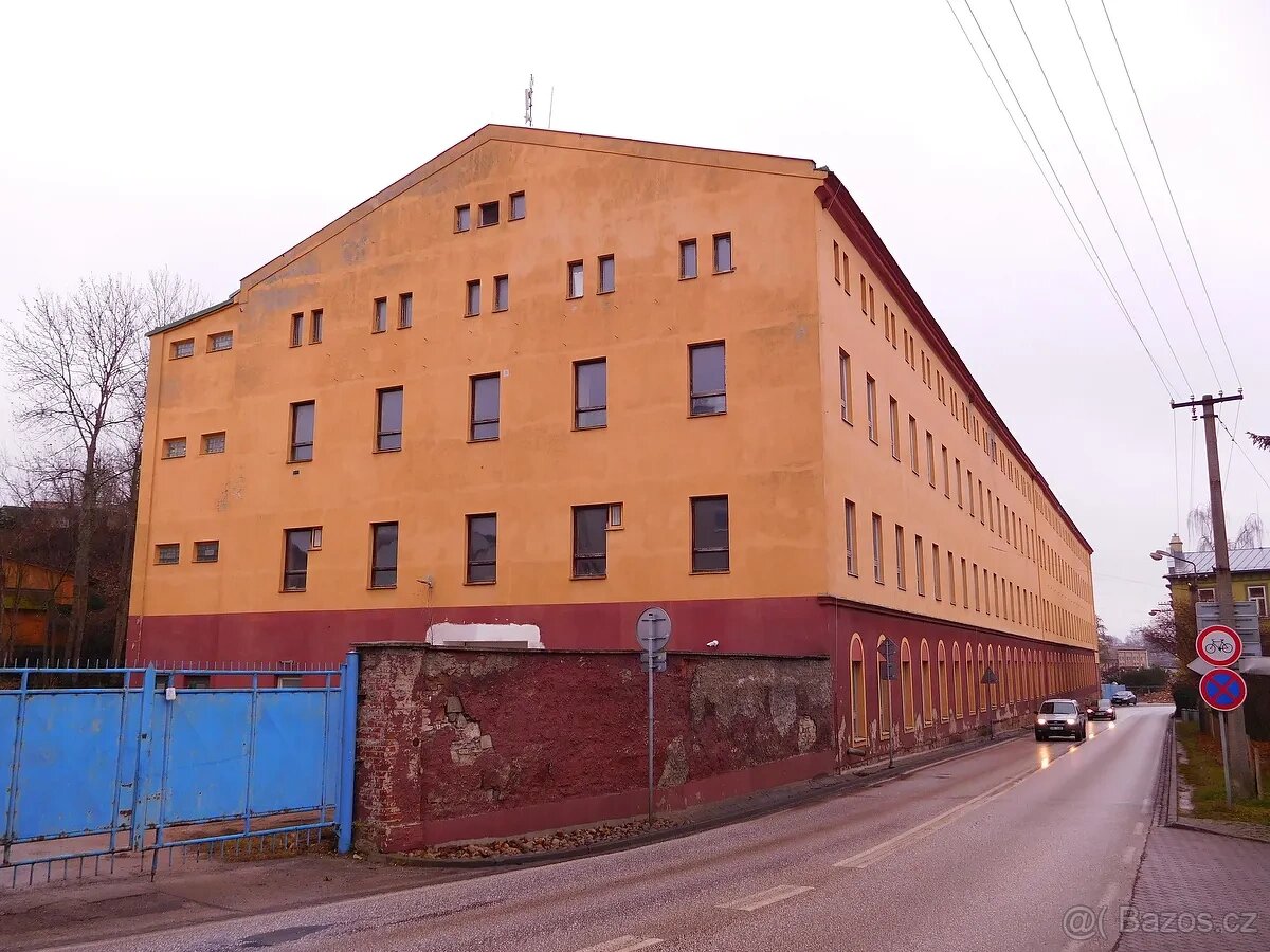 Skladové/výrobní prostory ve velikosti od 50 - 3800m2 - 7