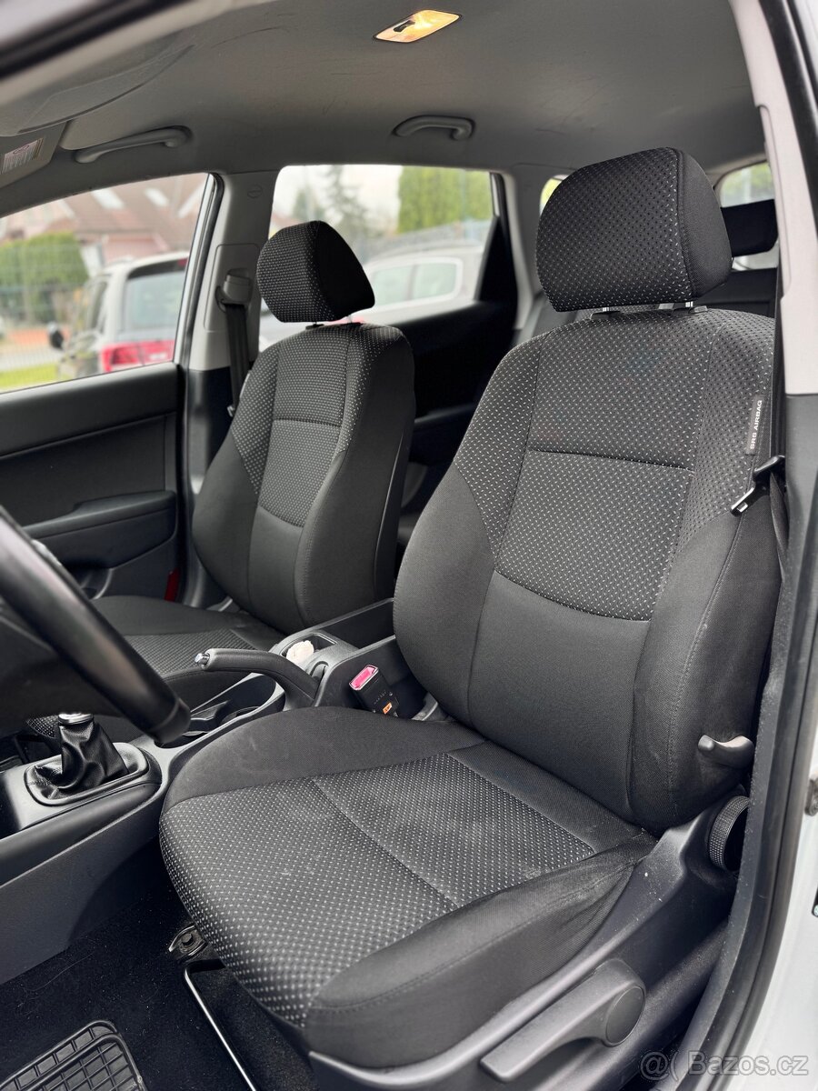 Hyundai i30. 1.6 diesel - 7