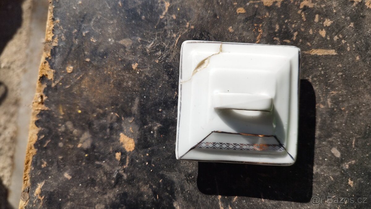 Prodej porcelánu celá sada. - 7