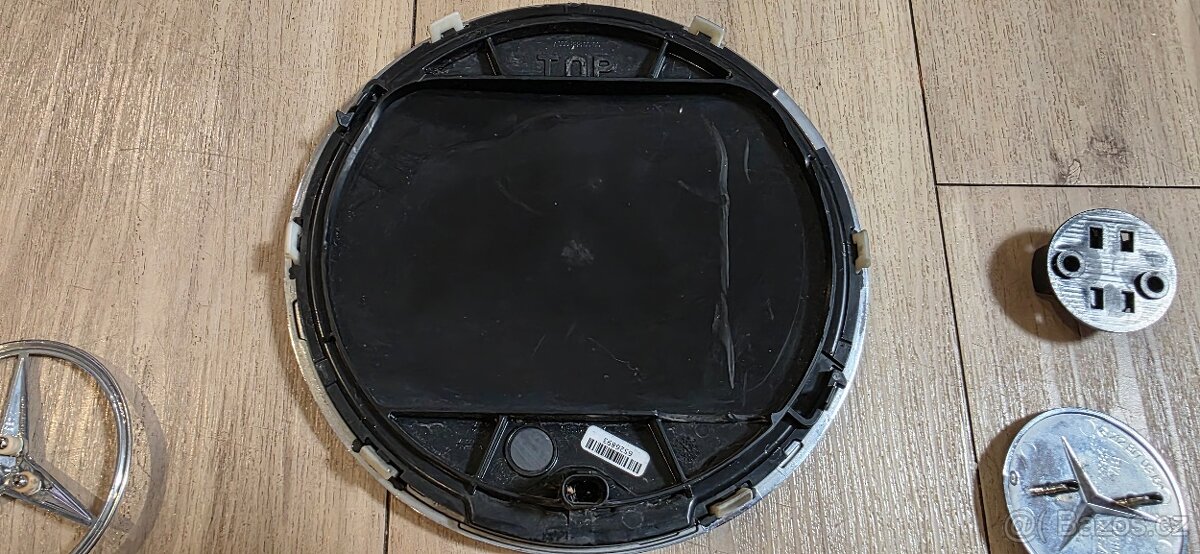 Znaky Mercedes-Benz (velká hvězda prodaná) - 7