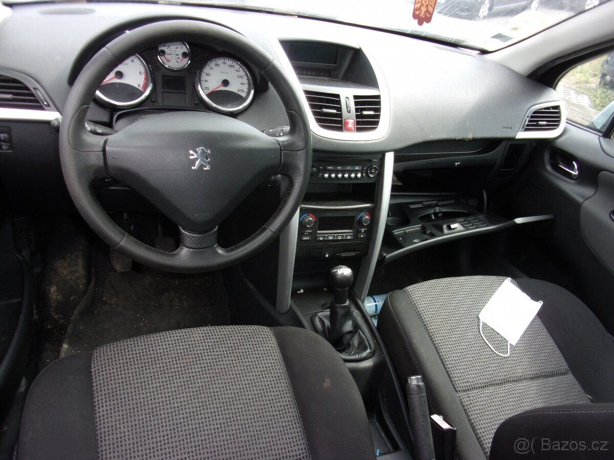 Peugeot 207 1,4 HDi - 7