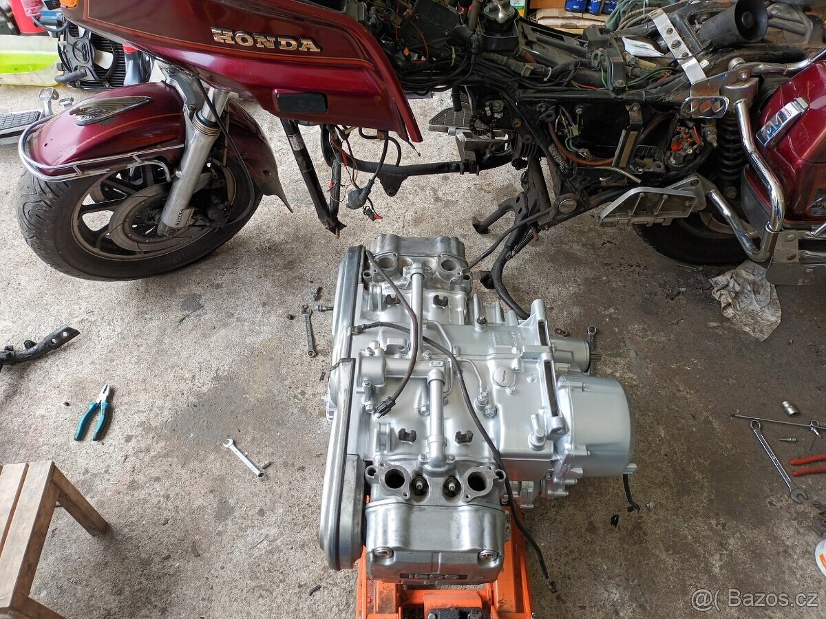Honda GoldWing - 7