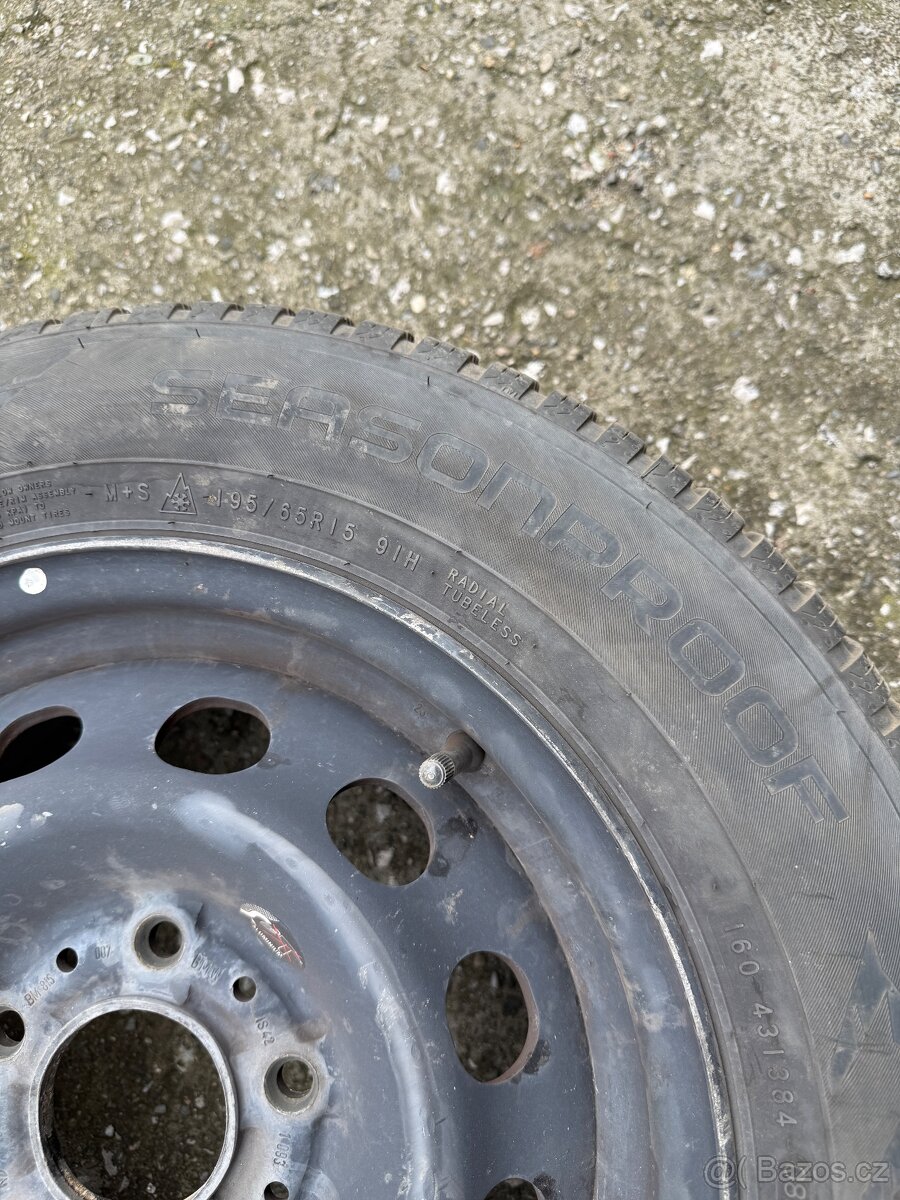 Zimní sada BMW - 5x120 - 195/65/15 vzorek 7,5mm - 7