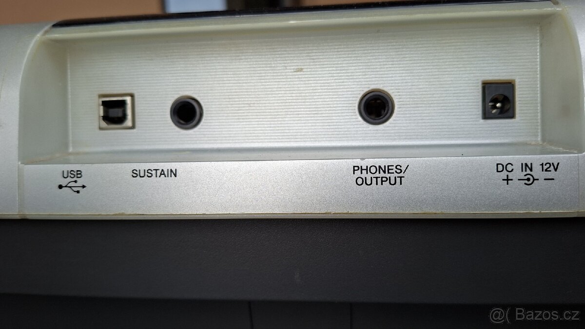 Klavesy Yamaha PSR 403 - 7