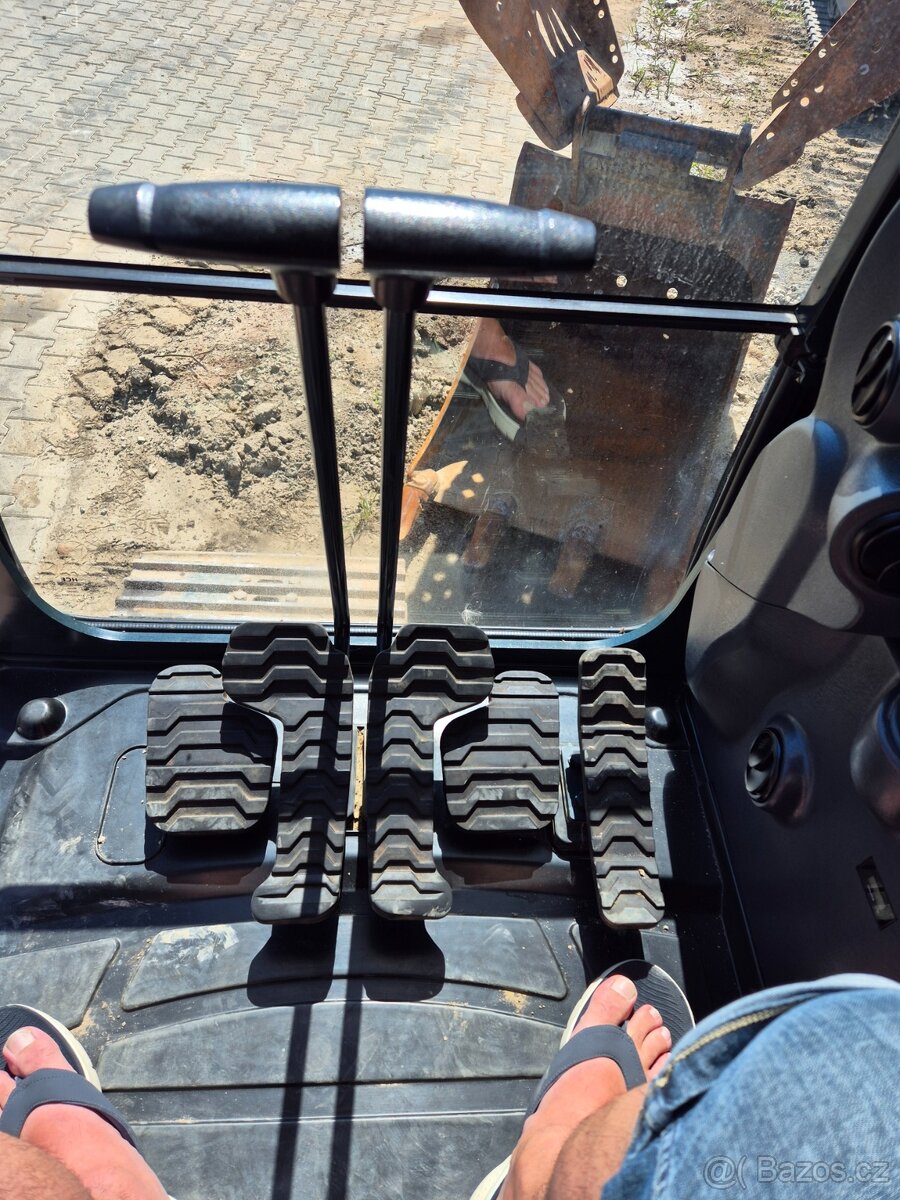 Hyundai HX145LCR OilQuick + drapak bagr - 7