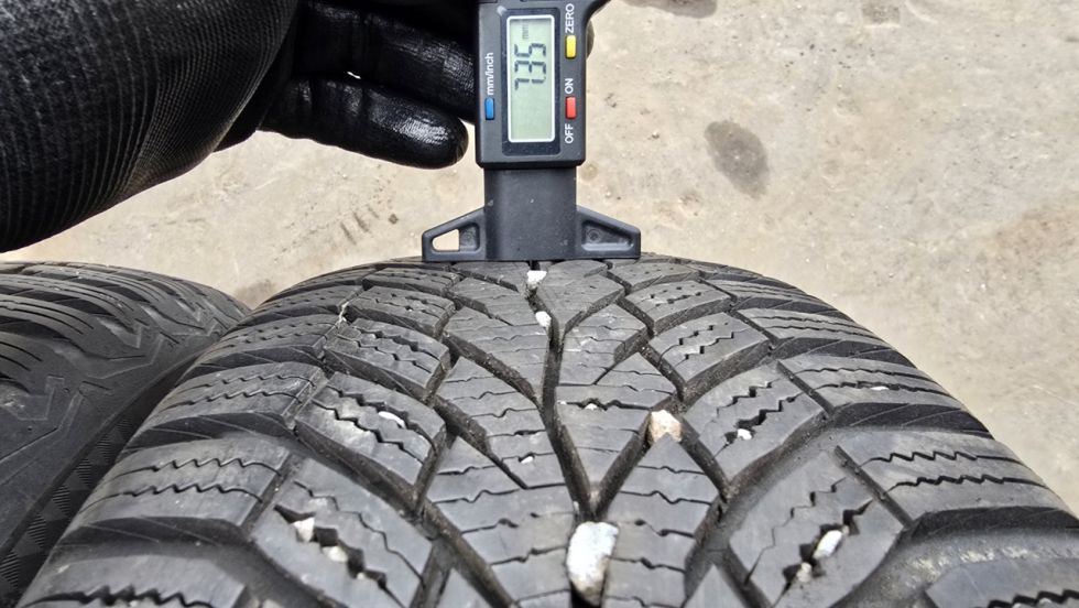 Zimní pneu 195/65/15 Continental - 7