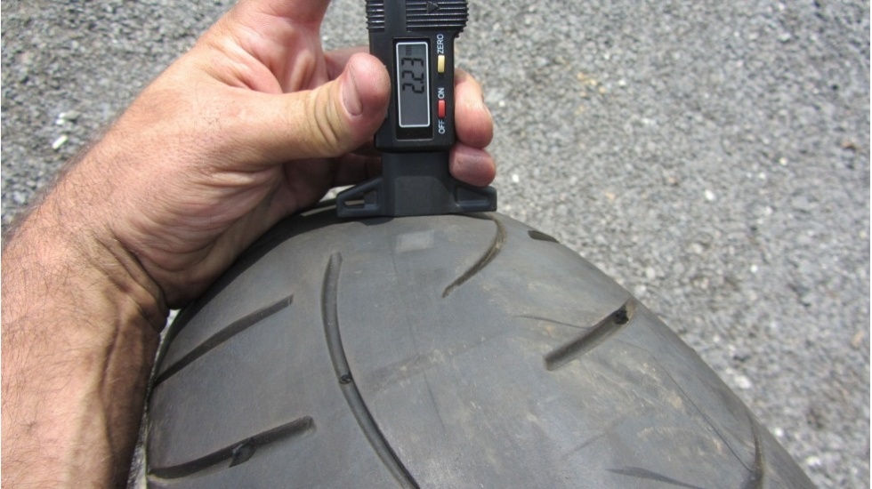 Metzeler 190/55/17, DOT2714 - 7