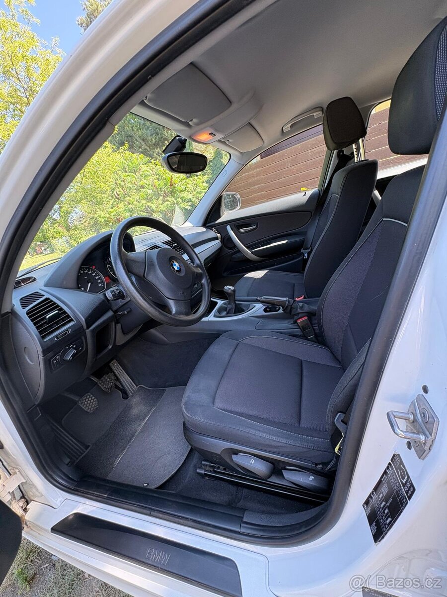 BMW Řada 1 116i BENZIN MANUÁL - 7