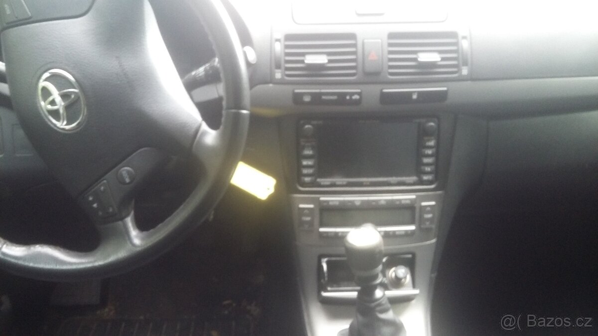 toyota avensis T25 2.0diesel - 7