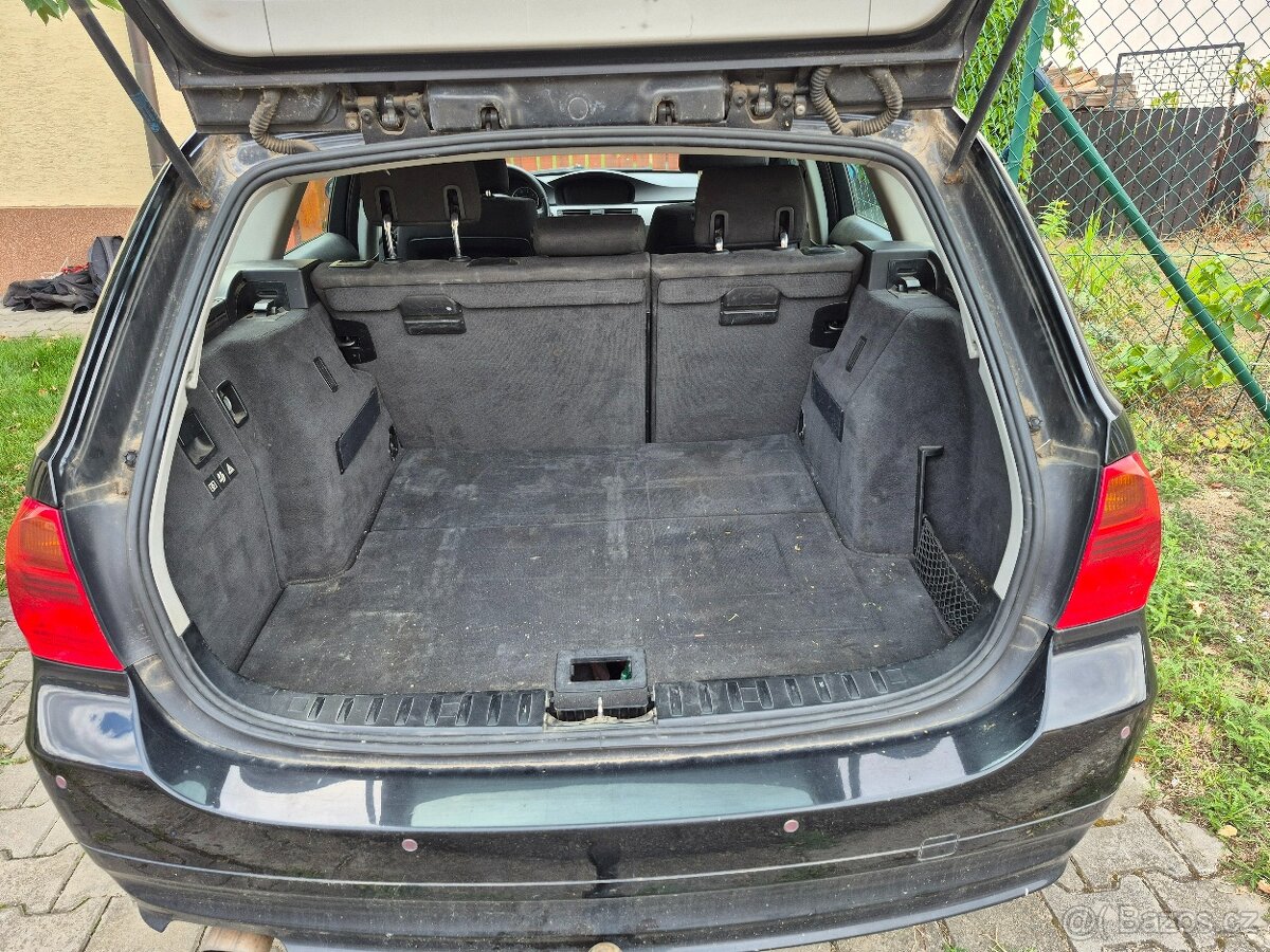 BMW E91 320i Kombi (2006) – Benzín, Xenony, Navigace, Tažné - 7