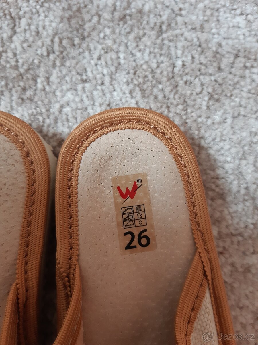 Detske lnene pantofle s oveckouvel. 26 - 7